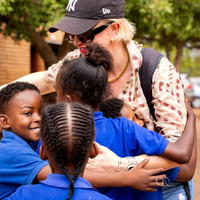 PCh - Street Portrait - Bella School _32A0943